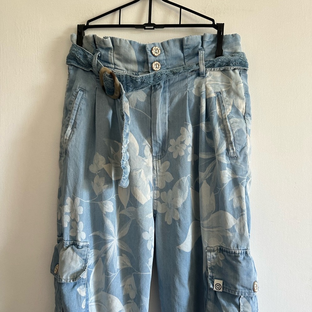 Desigual Women’s Albiw Denim Floral High Waisted Pants size Medium EUC - Picture 6 of 11